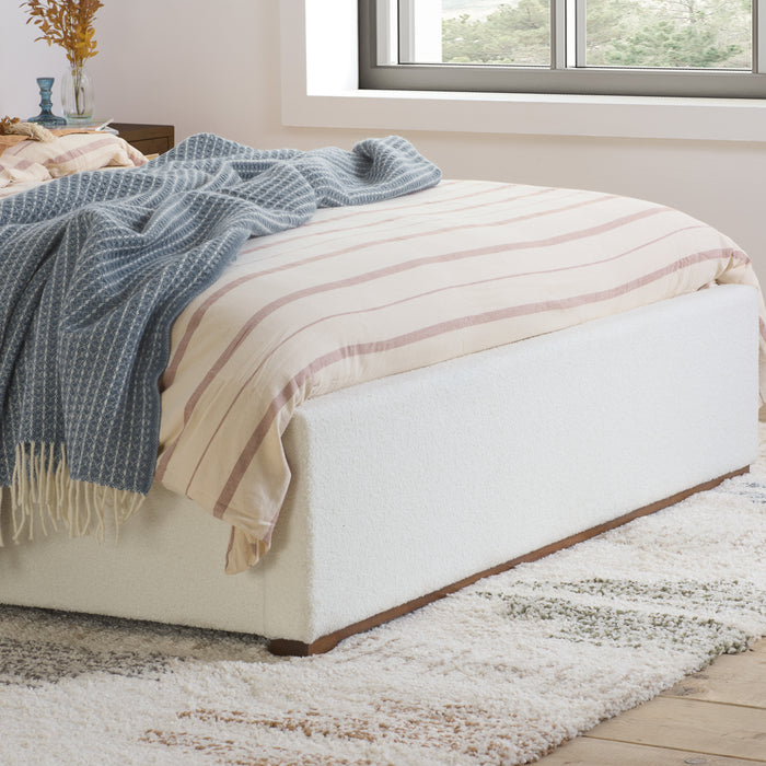 Birlea King Unbranded Bed White Boucle