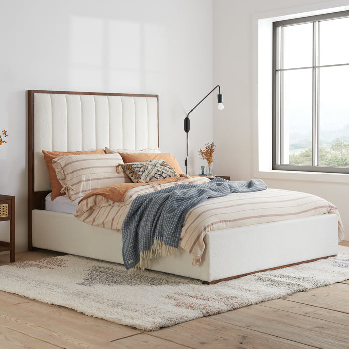 Birlea King Unbranded Bed White Boucle