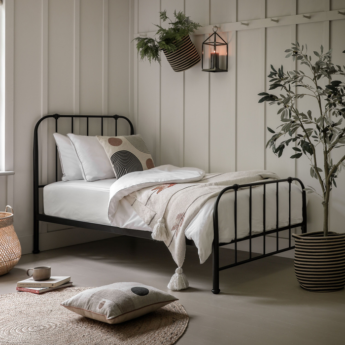 Loughton Bedstead