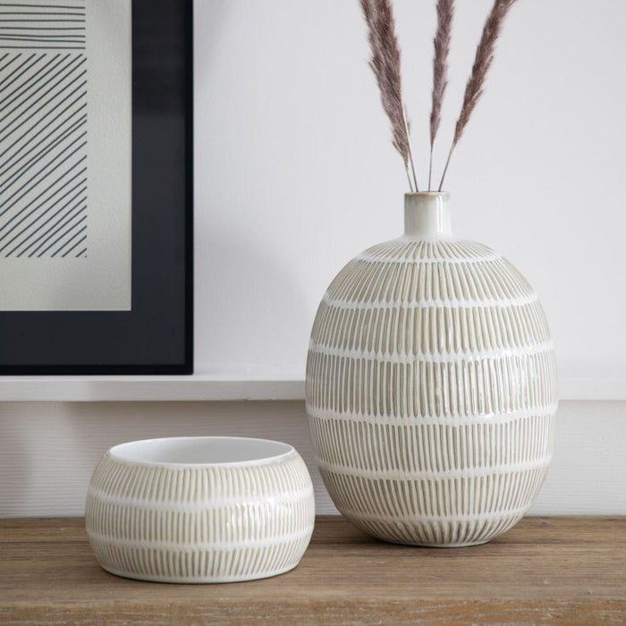 Abelia Natural and White Vase