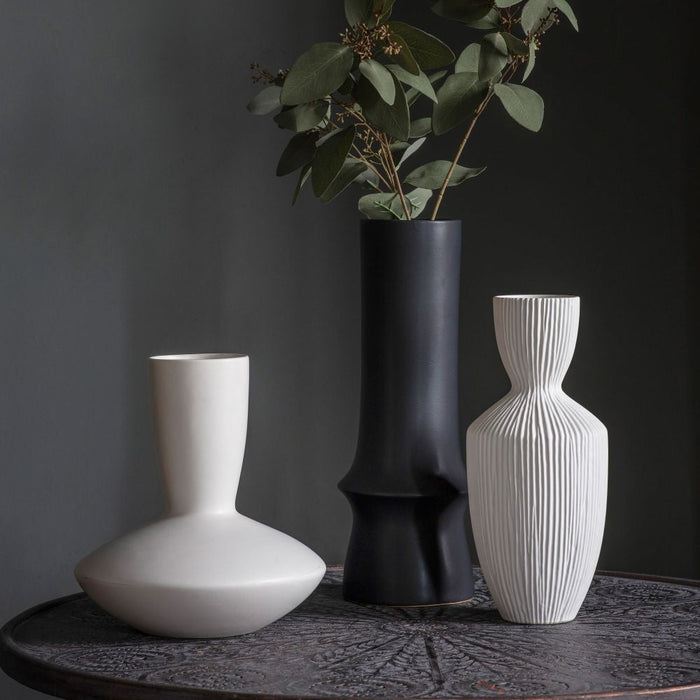 Hirano Cream Stoneware Vase
