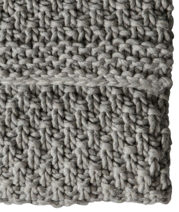 Chunky Moss Knitted Grey Fabric Throw