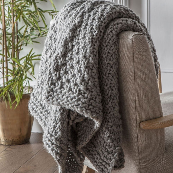 Chunky Moss Knitted Grey Fabric Throw