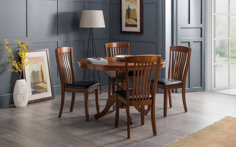 Canterbury Mahogany Round Extending Dining Table with 4 Leather Chairs