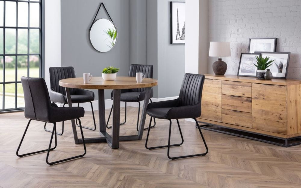 Brooklyn Rustic Oak 4 Seater Round Dining Table and 4 Soho Chairs