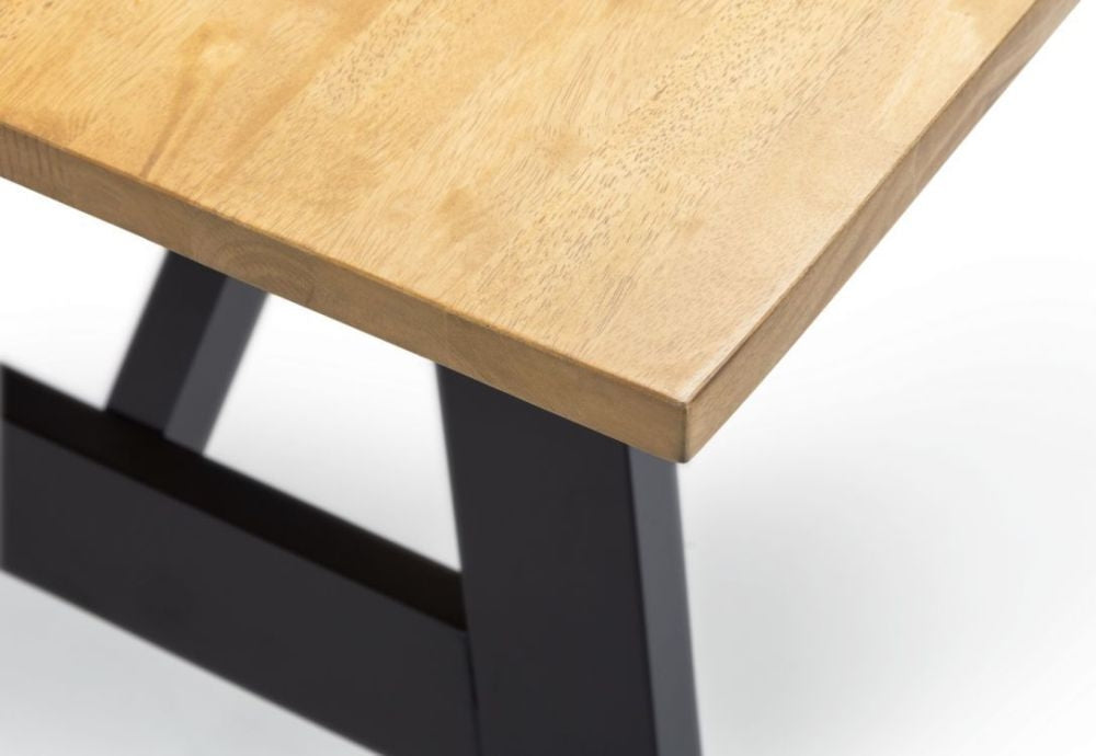 Hockley Oak Dining Table - 6 Seater