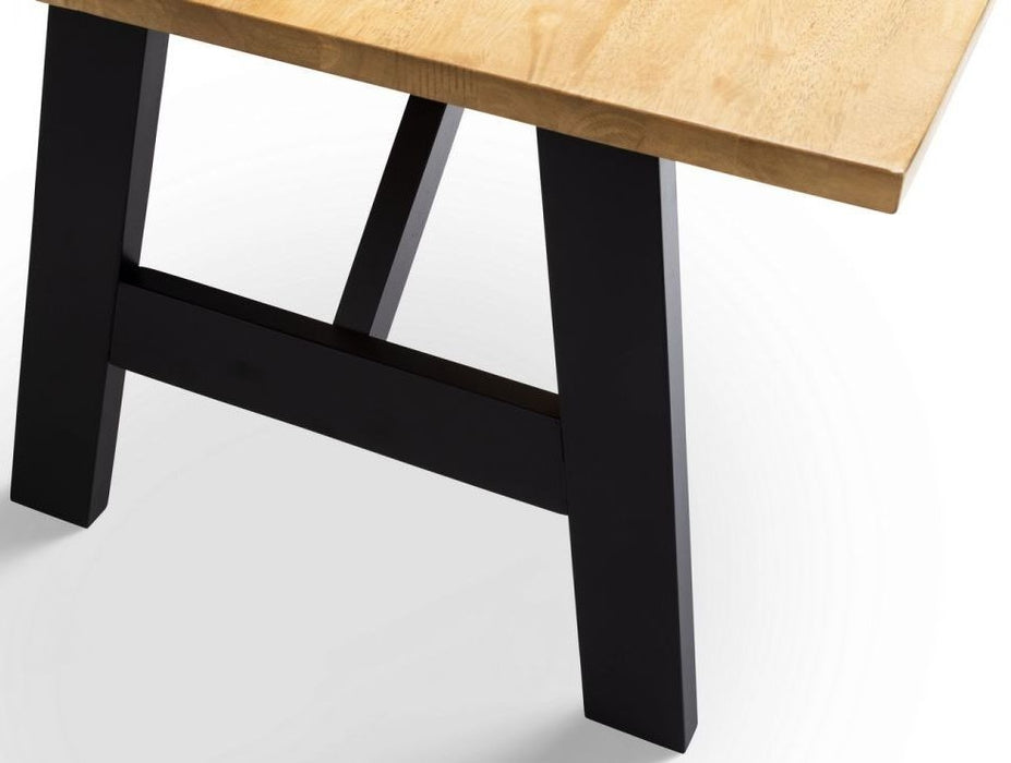 Hockley Oak Dining Table - 6 Seater