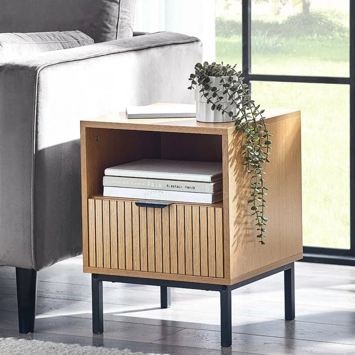 SIA SIDE TABLE