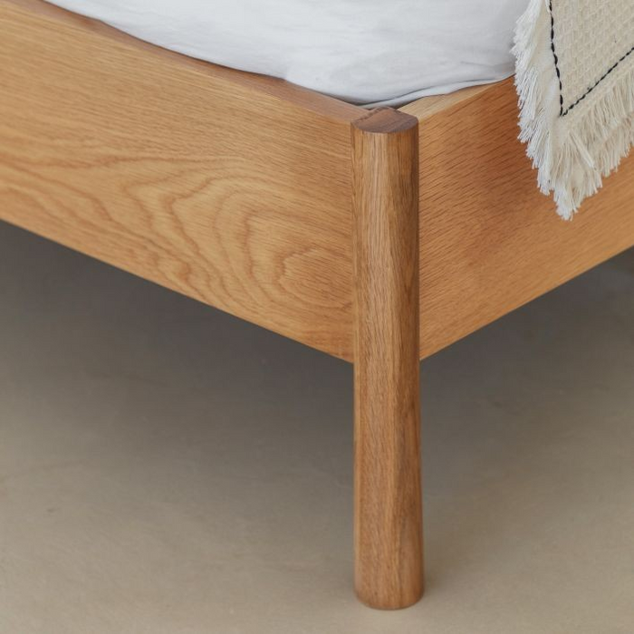 Wycombe Spindle Bed